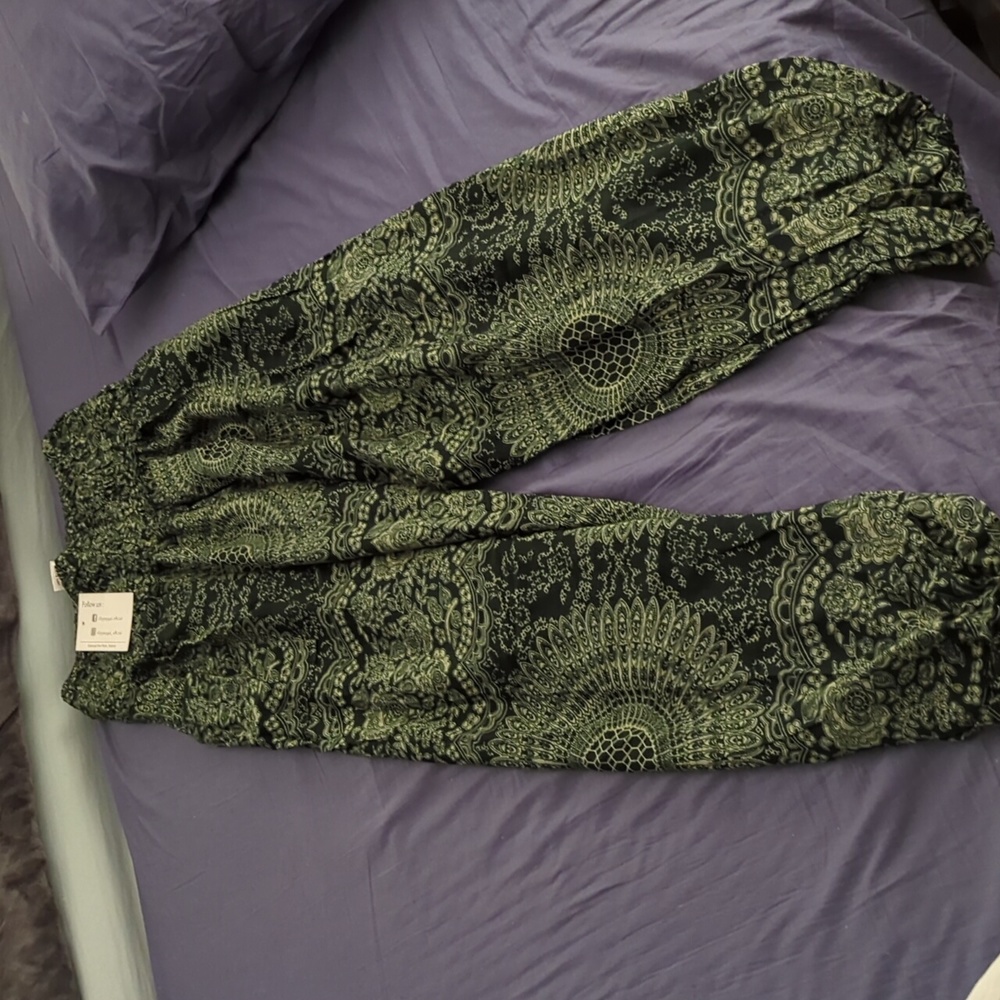 Bohemian Pants Size L Green Paisley